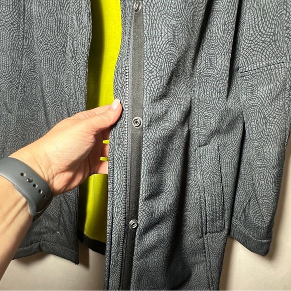 Title Nine T9 Peacekeeper Insulated Gray Wind Resistant Jacket Size Medium - Picture 9 of 13